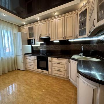 Дворецька вул., 48/3