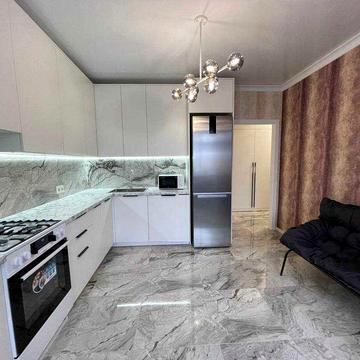 Двокімнатна авторська квартира на Озерній!