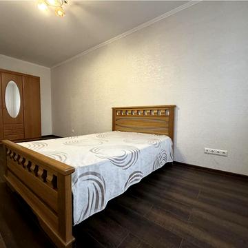 Дворецька вул., 46