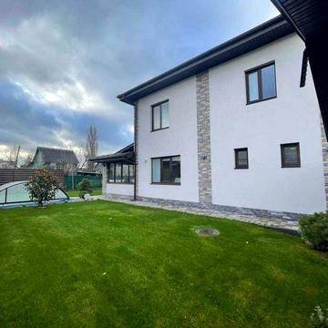 Оренда будинку вул. Садова / метро Осокорки / СОНЯЧНІ ПАНЕЛІ 50 кВ