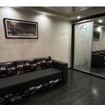 Олександра Поля просп. (Кірова), 80