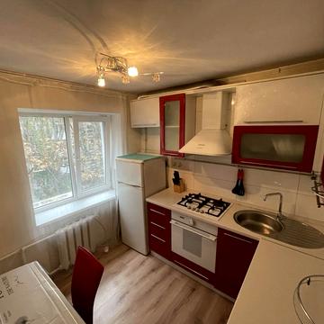 Центральний просп. (Леніна), 151