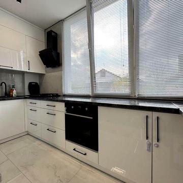 Оренда центр 1.5 кімнати вул Зелена