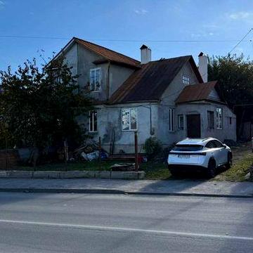 Продаж будинку в Почаєві