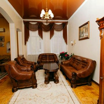 Успенська вул. (Чичерина), 60