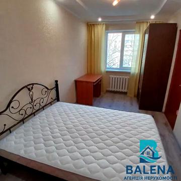 Миколи Василенка вул., 8