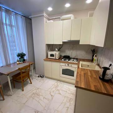 Садова вул., 51-Б