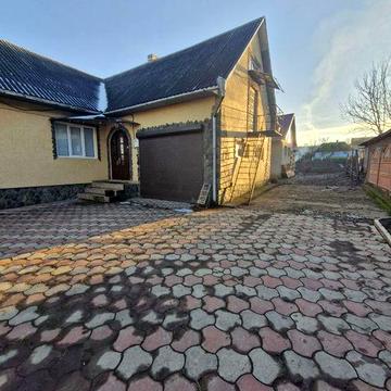 Будинок в селі Юрківці