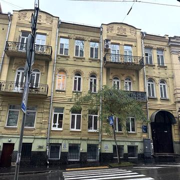 Мала Житомирська вул., 7