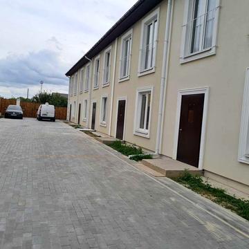 Продам Таунхаус в с.Святопетрівське, (Вишневе).