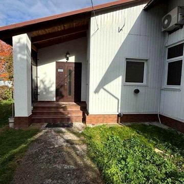 Продаж частини будинку в м. Жовква — комфорт для вашої родини!