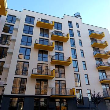 Володимира Навроцького вул., 35