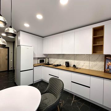 Одеська вул., 7