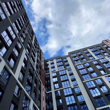 Богдана Хмельницького вул., 94