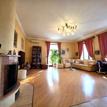 4-х комн квартира 120 м2 пр Гагарина Французский бульвар Гараж