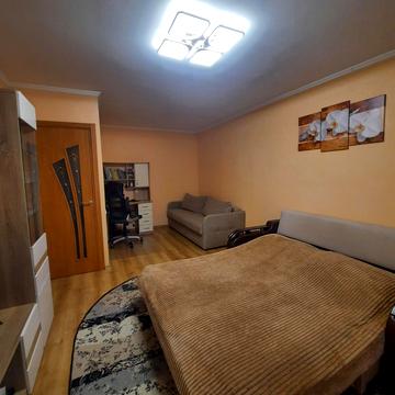 Олега Мудрака вул. (Генерала Наумова), 19