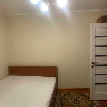 Київ, Оноре де Бальзака вул., 8В . Троєщина .