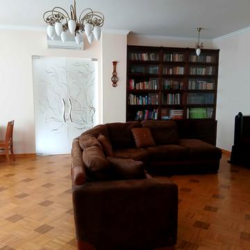 Олександра Кониського вул., 46/11