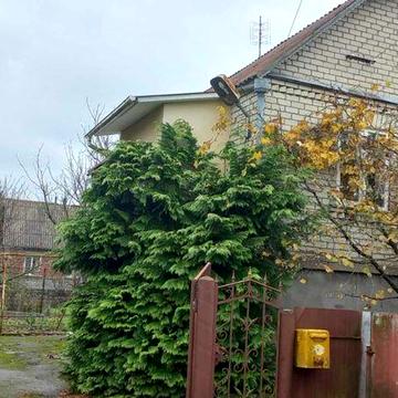 продам 2-поверховий будинок