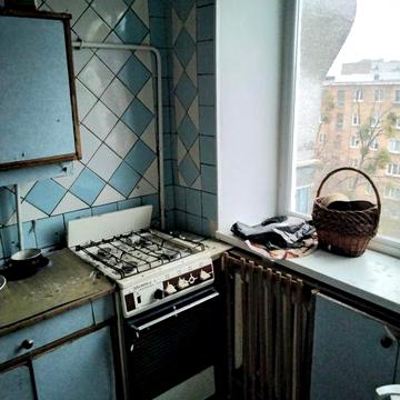 М.Холодная Гора, продам 2ух комн.кварт.,Залютино