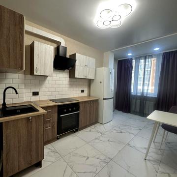 Полковника Гуляєва просп. (Маршала Жукова), 111