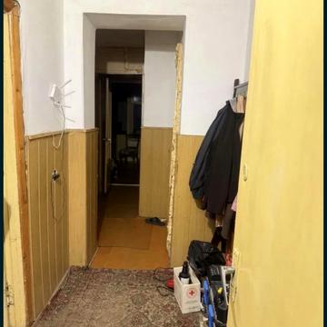 Михайла Грушевського вул., 10