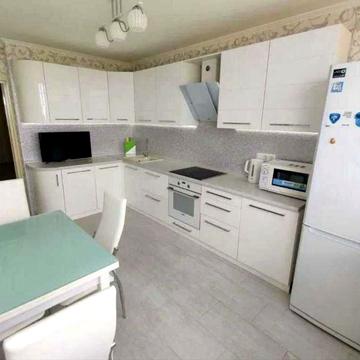 Оренда 2к квартири метро Чернігівська 58м 22/25пов 21999грн