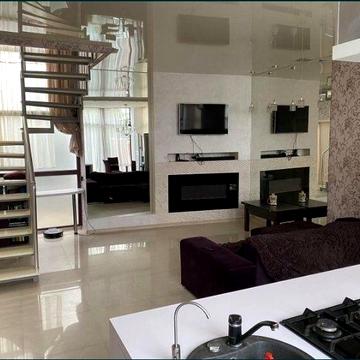 Сдам дом Совиньон 3 к 120 м генератор, бассейн, можно животных!