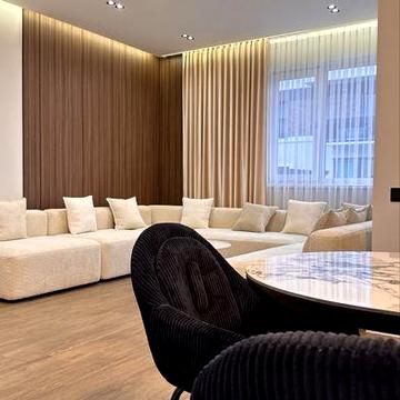 Продаж таунхаусу з власним двором.