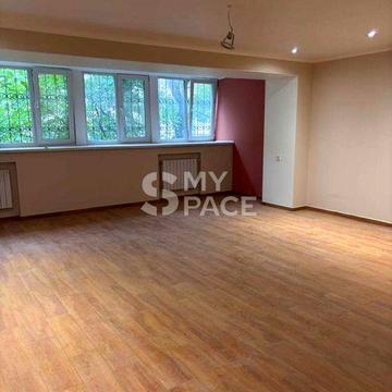 Універсального приміщення на вул. Янгеля 4  під бізнес або проживання ЖК Янгеля 4