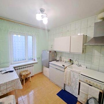 Продам 1-кімнатну квартиру Демiiвська 35