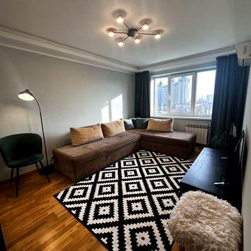 Квартира 2-х кімнатна метро Лівобережна Русанівка