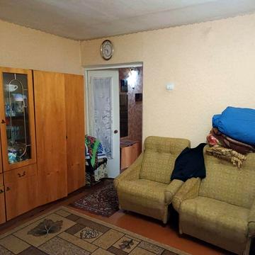 Однокімнатна квартира в центрі села Вікторія, Лубенського району.