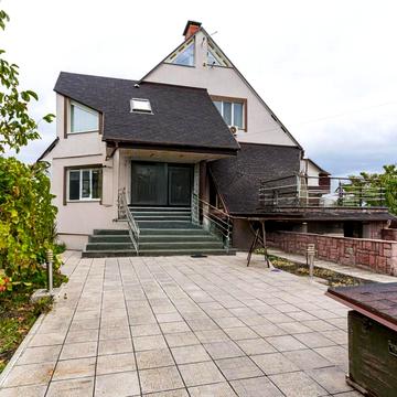 Тростянецька вул.