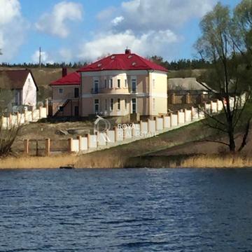 Набережна, 17