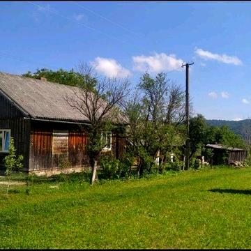Продаж земельної ділянки з будинком в мальовничому селі