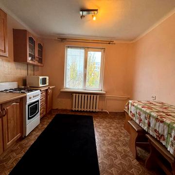 Кирила Осьмака вул., 8