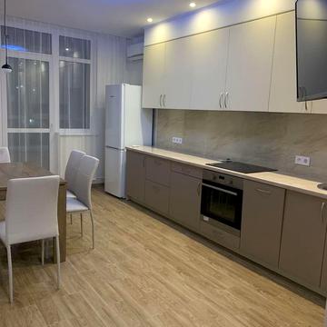 Європейського Союзу просп. (Правди), 41-Г