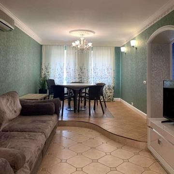 Срібнокільська вул., 20