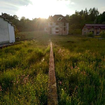 Продается дом с большим участком!