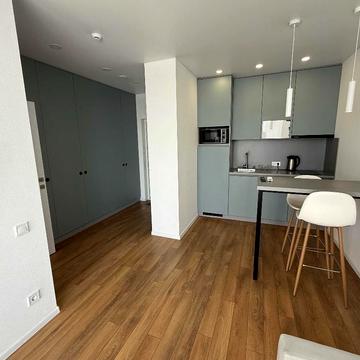 Василя Стуса вул., 35/37 