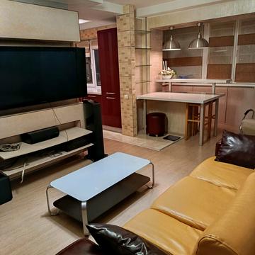 Русанівська набережна вул., 22