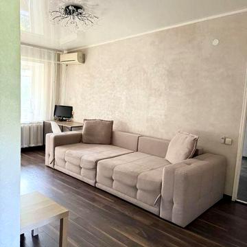 Продается большая 3-х комн. кв. в центре