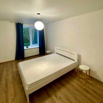 Інститутська вул., 6/2