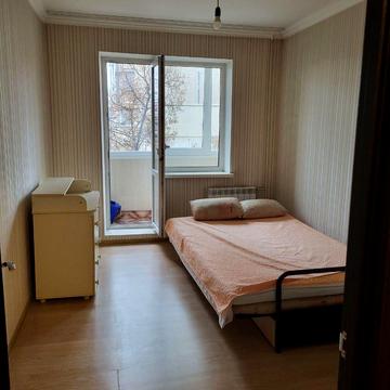 Академіка Корольова просп., 12