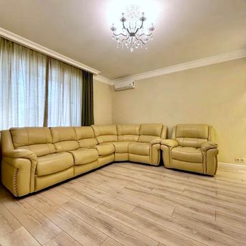 Володимирська вул., 1