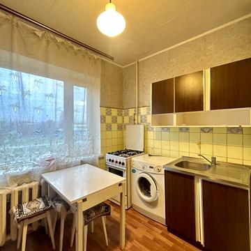 Йорданська вул. (Лайоша Гавро), 4-Б