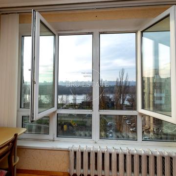 Русанівська набережна вул., 6