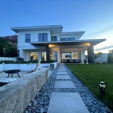 Продаж VIP будинку 300 м2 в с.Солонка