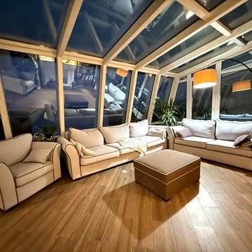 Міщенка вул., 4